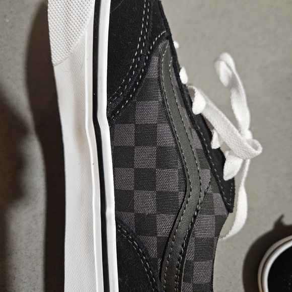 Vans Black On Black Checkered Brooklyn LS Sneaker, NEW IN BOX - Picture 3 of 6